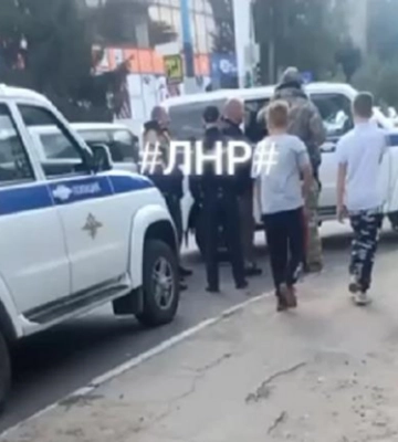 Отбили мужей от &quot;службы&quot;: в Луганске жены мобилизованных устроили бунт против оккупантов