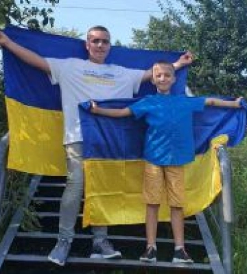 «Купіть у нас квіти — гроші йдуть на ЗСУ»