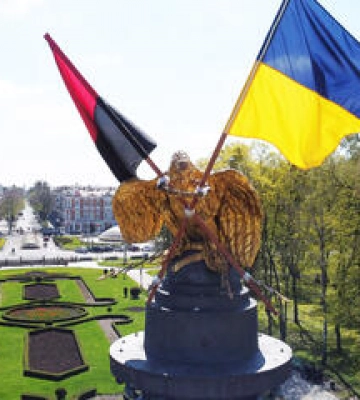 Полтавці підтримали Мінкульт щодо демонтажу російських пам’ятників у Полтаві
