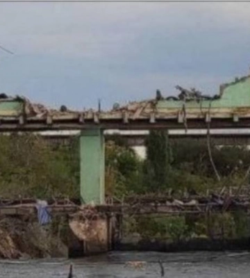 Удар ракет в Кривом Роге повредил несколько водоводов и поднял уровень воды в Ингульце