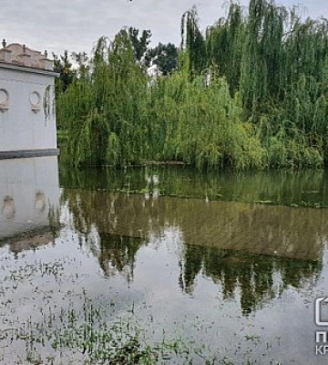 В Кривом Роге на дамбе уже поставили два шандорных затвора: подробности