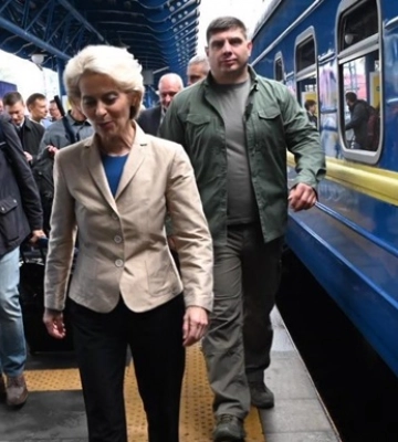 Глава Єврокомісії прибула до Києва