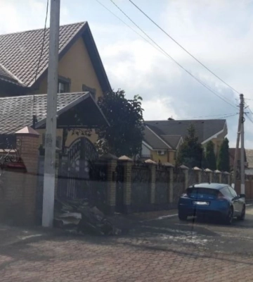 У селі біля Луцька згорів позашляховик, – ЗМІ