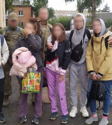 Прикордонники визволили п’ятьох підлітків, яких окупанти утримували в підвалі Прикордонники визволили п’ятьох підлітків, яких окупанти утримували в підвалі