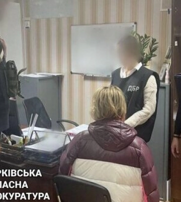 У деокупованому Ізюмі затримали двох зрадниць, які добровільно співпрацювали з представниками РФ. ФОТОрепортаж