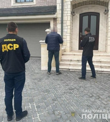 У незаконному заволодінні будівельною компанією підозрюють 13 осіб