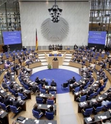 Європарламент схвалив пропозицію Єврокомісії виділити Україні 5 млрд євро другого траншу нового макрофіну