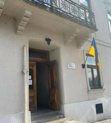 У Львові повідомили про замінування всіх шкіл міста: триває евакуація учнів