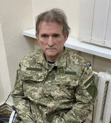 Суд продлил срок содержания Медведчука под стражей