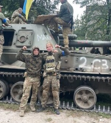 Танки, САУ и боеприпасы. Генштаб показал брошенную технику России под Харьковом — фото