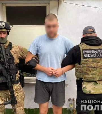 Поліція затримала шахраїв, які наживались на продажу пального