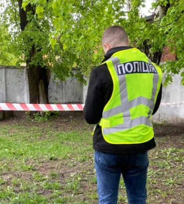 На Житомирщині вчитель накинувся з ножем на колишніх учнів: є жертва