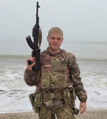 Вивів роту солдат з мінного поля. Згадаймо Павла Романенка