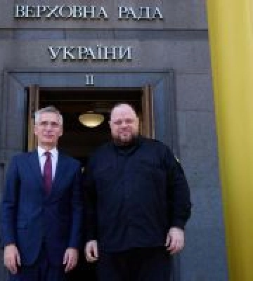 Голова Верховної Ради України Руслан Стефанчук зустрівся із Генеральним секретарем НАТО Єнсом Столтенбергом