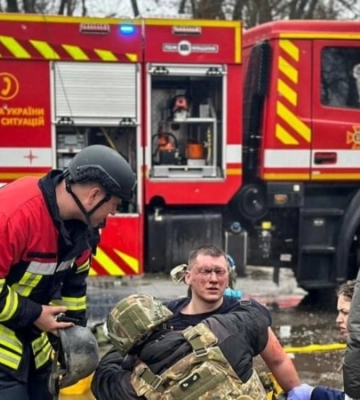 Внаслідок ракетного удару по Одесі загинули люди