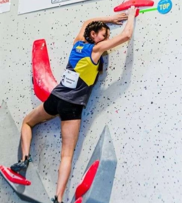 Спортменка з Дніпра здобула «бронзу» на молодіжному етапі Кубку Європи зі скелелазіння