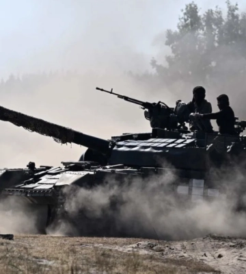 Россияне вывесили свой флаг в Роботино: украинские военные отреагировали
