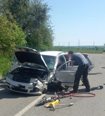 На Львівщині водій «Škoda Fabia» виїхав на зустрічну та протаранив легковик, є потерпілі