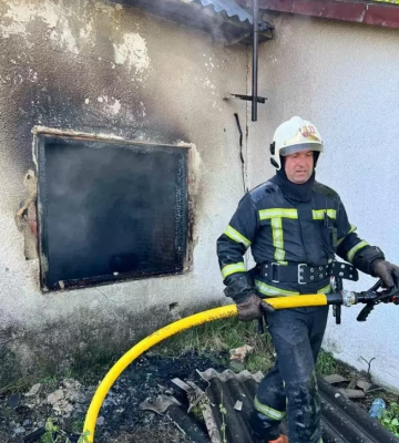 Загоряння двох закинутих будівель ліквідували закарпатські рятувальники впродовж доби