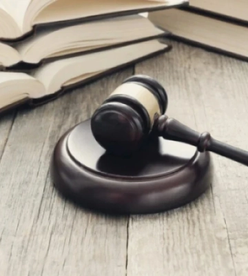Допомагав вивозити українське зерно з Херсонщини: підозру отримав окупаційний керівник вагонного депо