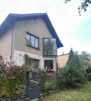 "Розкіш та комфорт": який будинок продають у Львові за 30,5 мільйона гривень