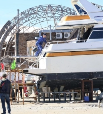 В Одесі внаслідок ракетного удару пошкоджені будинки, яхтклуб і ресторан