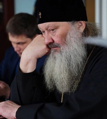 Суд продлил митрополиту УПЦ МП Павлу обязанности до конца июня