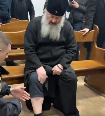 Справа митрополита УПЦ МП Павла: суд дозволив зняти електронний браслет (відео)