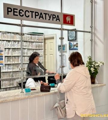 «Старі схеми ламають і наводять лад». Роботу Луцької стоматполіклініки вивчають під мікроскопом
