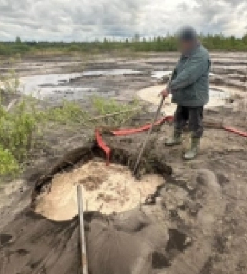 У громаді на Рівненщині затримали трьох бурштинових старателів