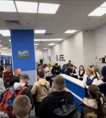 Польща хоче на рівні ЄС вирішити питання дозволу на проживання українським чоловікам