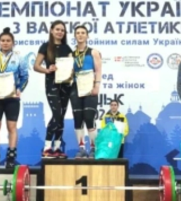 Миколаївські спортсмени посіли призові місця на чемпіонаті України з важкої атлетики