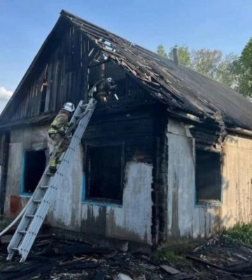 У селі на півночі Рівненщини горіла хата