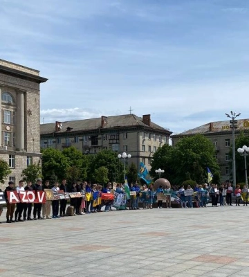 “Не мовчи!”, – у Черкасах провели акцію на підтримку військовополонених (ФОТО)