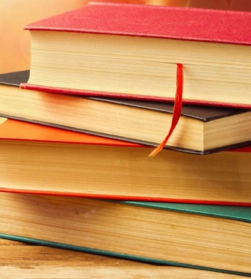 Подаруй військовому книгу: у Рівненській обллікарні організовують благодійну ініціативу