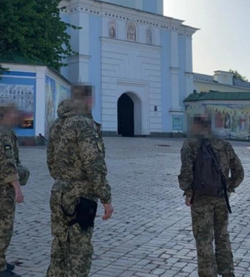 СБУ проводит проверки на Софийской и Михайловской площади в Киеве – что это значит