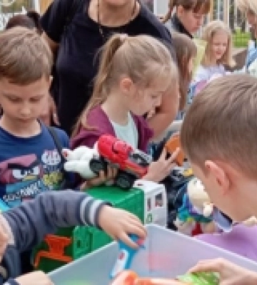 В Одесі діти загиблих захисників отримали подарунки від міжнародних партнерів