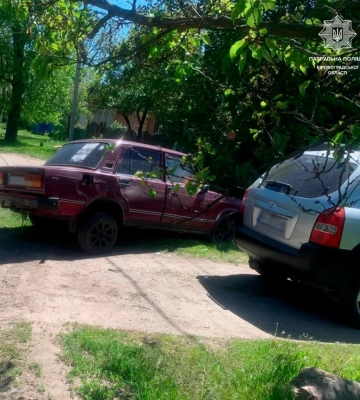 У Кропивницькому, ймовірно, п&amp;#039;яний водій за кермом легковика врізався у припаркований Hyundai