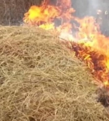 На Острожчині за добу рятувальники ліквідували дві пожежі