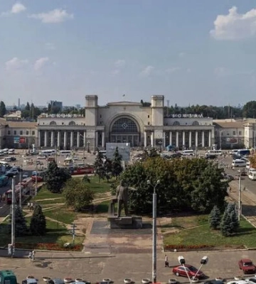У Дніпрі перекриють Вокзальну площу: зміниться рух трамваїв та автобусів