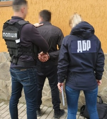 На Закарпатті на торгівлі наркотиками спіймали командира підрозділу ДСНС