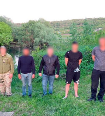 На Вінниччині викрили чергову схему переправлення військовозобов’язаних через кордон, вартість &quot;послуги&quot; становила 6 тис доларів