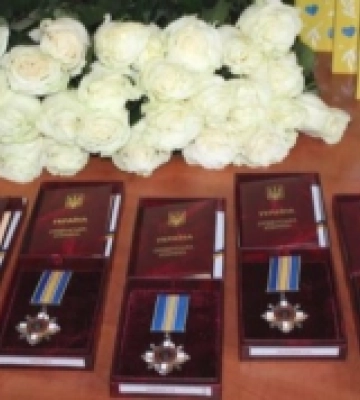 Рідним загиблих на війні захисників з Дубенщини вручили нагороди
