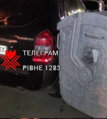На Рівненщині жінка сама народила у авто