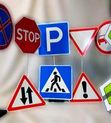 У Мукачеві за 4 місяці зафіксовано майже 4500 порушень правил паркування