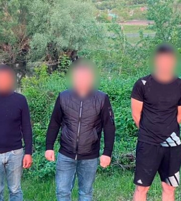 На Одещині затримали учасників схеми переправлення чоловіків через кордон
