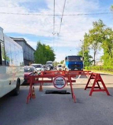 У Полтаві перекриють три центральні вулиці: причини та терміни