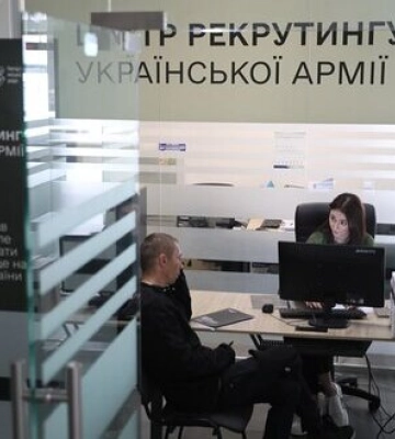 Міноборони відкрило центр рекрутингу в Ужгороді. Це вже 19-й в Україні. ФОТО