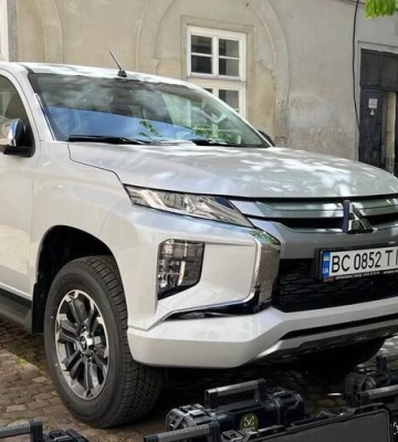 Авто, дрони і навчальні тренажери. Львів передав допомогу захисникам