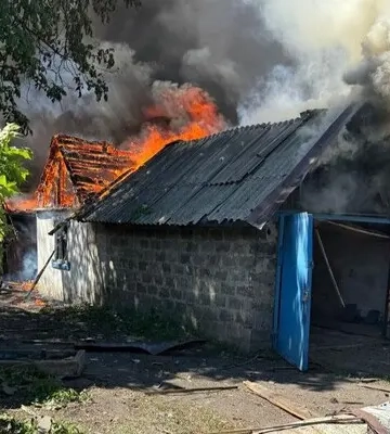 На Донеччині є загиблі внаслідок російського обстрілу: в ОВА показали наслідки атаки
